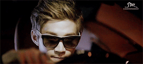 thegreatmingdynasty:  hallelujah henry escaped SM’s dance box!   