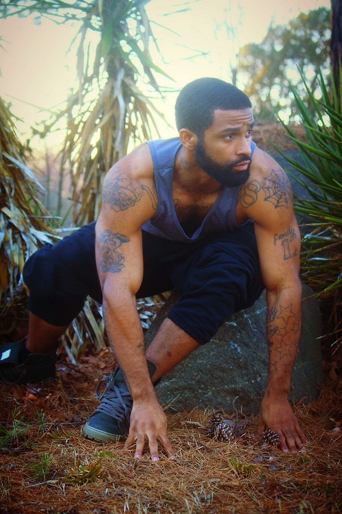 tete-baby:  tastyblkman:  Bigg Beard..  Yes I love a big think dude  Yaaaaassssss!