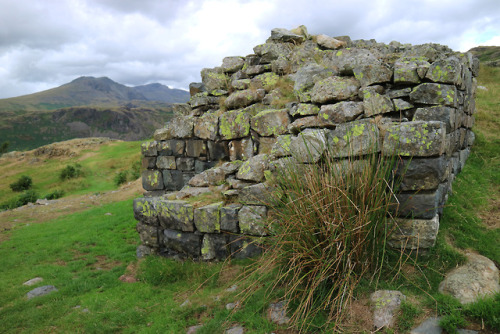 The four outer gates of Hardknott Roman Fort, Cumbria, 31.7.18.Like all typical Roman forts, the out