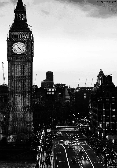 darkphotographs:   Dark 