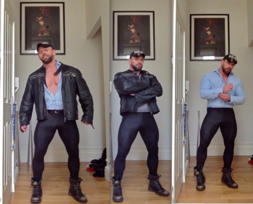 daviddavidxxl:  Felling so damn good in those slick it up tights. Wish more men would rock wearing t