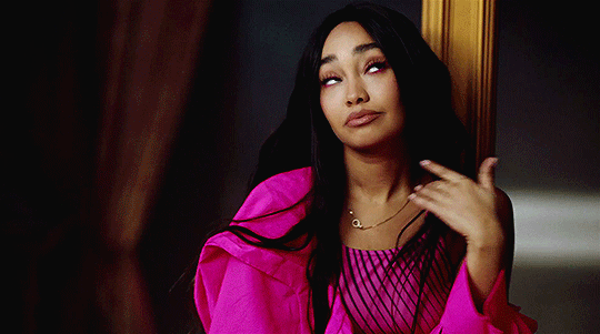 dailylmgifs:  Little Mix - Woman Like Me (Official Video) ft. Nicki Minaj  