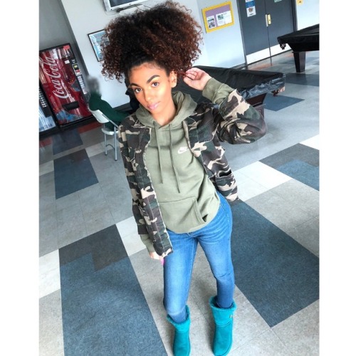slimgoldmouf: realamaury: Reblog if you’ll date a Transgender ❤️ I’ll date you