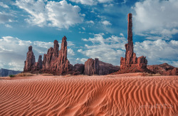 Monument Valley with Tom Philips, Navajo guide2009-jerrysEYES