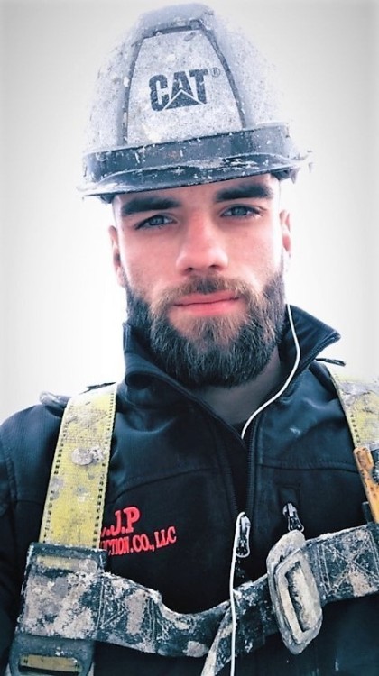 justdippers:  Please reblog. JustDippers original find! Jay is a dipper and smoker living in upstate NY (although he’s originally from Georgia) where he is a farmer, construction worker, and volunteer paramedic Follow JustDippers for quality #dipper