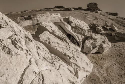 theresnoplacelikeyourmouth:  by Craig / shot at the Dynamic Nude Photo Workshop, Lake Powell UT