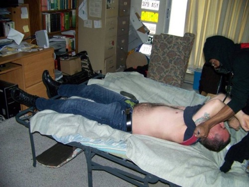A good burglar does not kill, a good burglar drug and take advantage from his victims.
