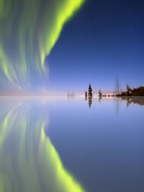 Aurora Mirrored by Ed Boudreau on Flickr.