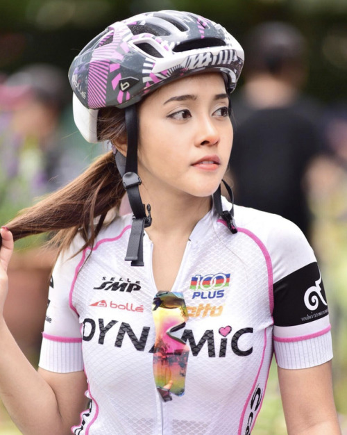 instagra-memo: JAMSAI rachayaさん。タイの自転車チーム・Dynamic Lady Team所属。 via. www.instagram.com/jamsai