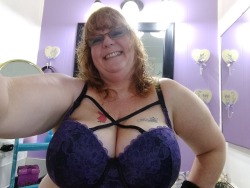 Sexy and hot !! Love me a beautiful, sexy, hot and fine BBW !!!!