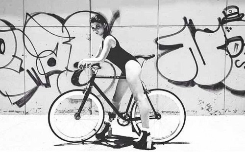 Graffiti Girl http://instagram.com/ru_bikes