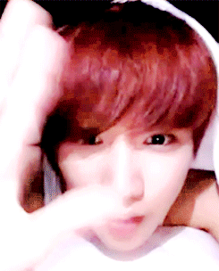 ssonnaeun-deactivated20160311:  video call with jinyoung right before sleeping - d-8 until jinyoung’s birthday ♫ 