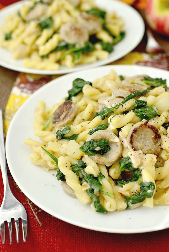 do-not-touch-my-food:  Sweet Apple Chicken Sausage Pasta 