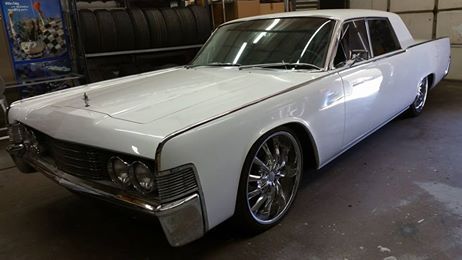 suicideslabs: More 1961 - 1969 Lincoln Continentals