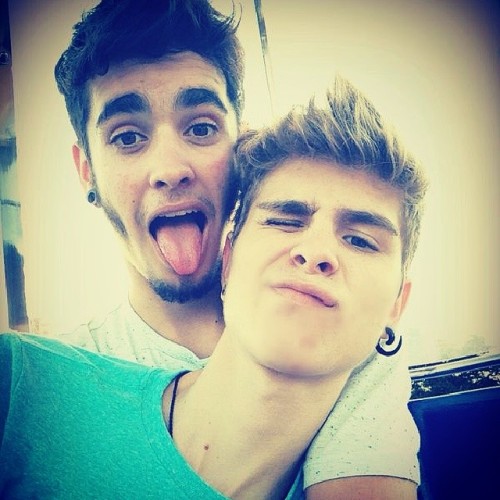 prettygayboys:  similar posts: here