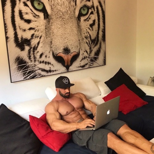 Typing "How To Make Your Cock Grow In 15 Inches Long?"