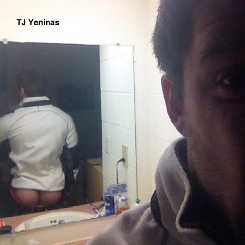 hotandexposed:  This college running back is very proud of his muscular body and hard dick. 