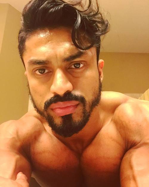 bigmalepecs:  @pakisuperman