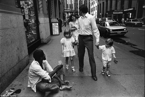 fotojournalismus:New York City during the 1980s was an entirely different kind of city than it is to