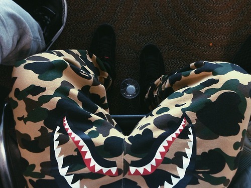 90skiddsolotoowild:  officialist:  auverxdose:  wasabiball:  :)  ︻╦╤─ Fashion ─╤╦︻  P  http://90skiddsolotoowild.tumblr.com/