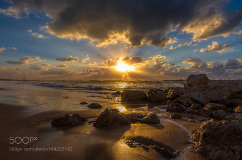 goverload:  Last sunset lights by sergiogold: Other my works you can find on my Facebook page and In