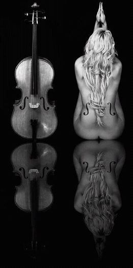 buonocattivodellanima:  Ci si rispecchia sempre con una musica per impersonare la nostra vita.. BcA 
