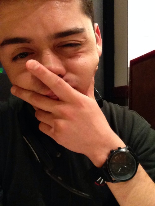 joshbunny:  I feel gross/sloppy and I wanna sleep forever 