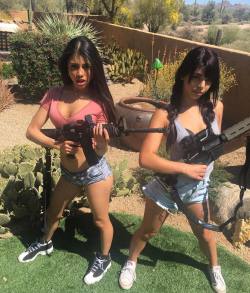 On set with @therealginavalentina 😈👯🌵🌵☀️🔫🔫