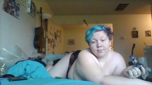 chubbymermaidnsfw: I left the blinds open today and took pictures with the natural light instead.  P