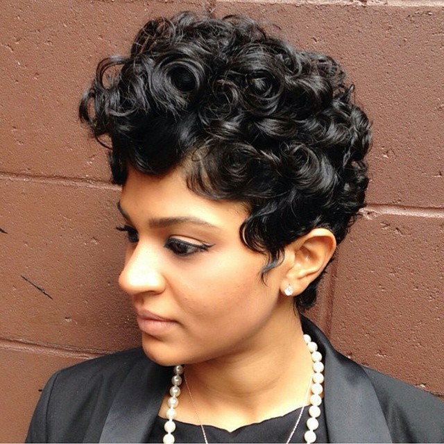 STYLIST SPOTLIGHT: dope cut! | styled by @sorayahstyles #hairinspiration #hairstyle #hairstylist #haircut #pixiecut #trialsntresses #styleseat #carolsdaughter #curlbox