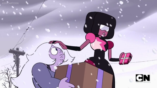 love-takes-work: The Garnet head pat. Not just for Steven anymore. 
