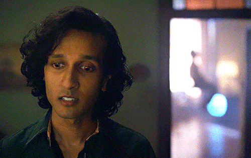 INTERVIEW WITH THE VAMPIRE ⤷ S2E5 "Don't Be Afraid, Just Start The Tape."