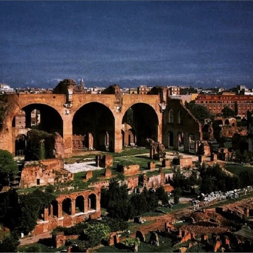 historyoftheancientworld: Basilica of Maxentius, Rome