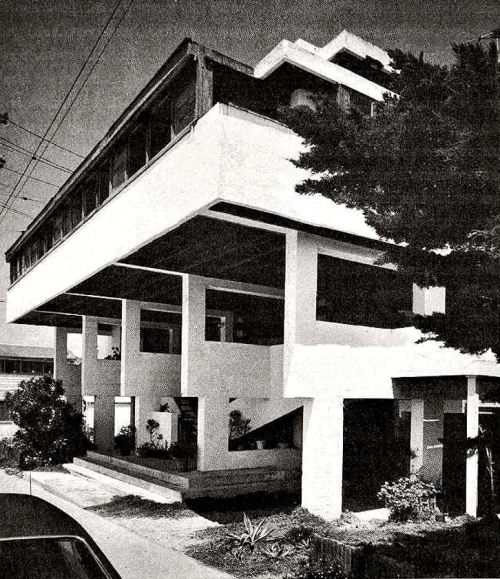 danismm:“The Lovell Beach House”, Newport Beach, 1923-26. Ach. R. M. Schindler.