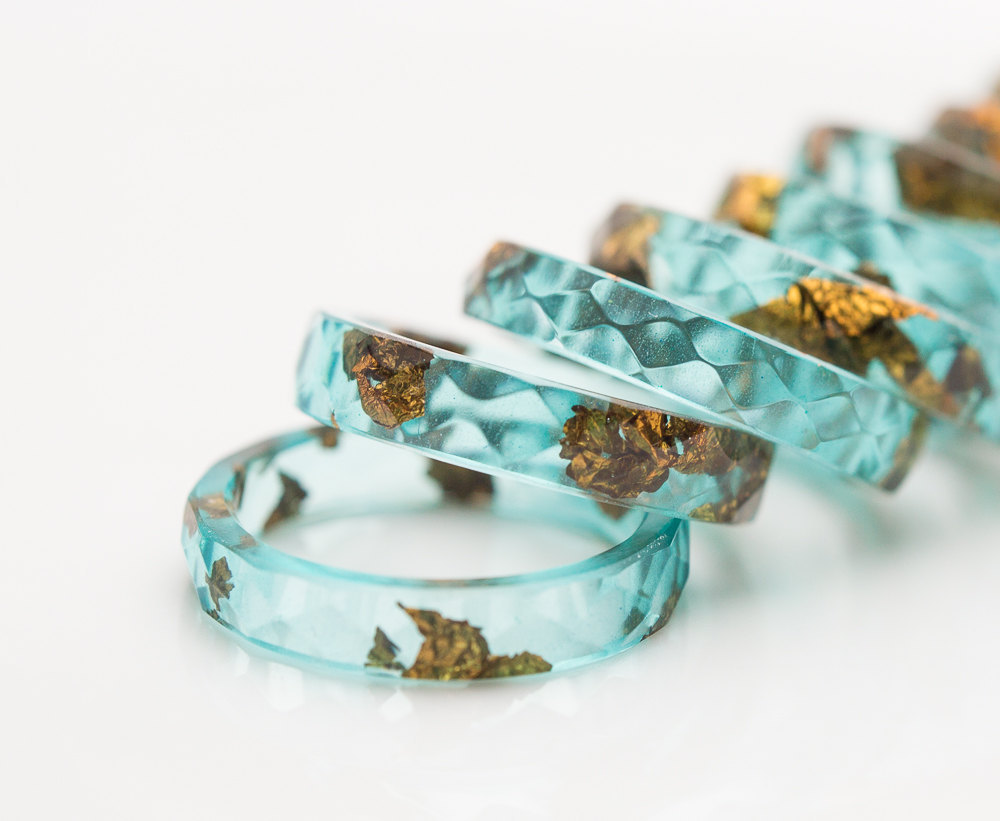 culturenlifestyle:  Elegant Resin Rings with Gold &amp; Silver Encapsulated Flakes