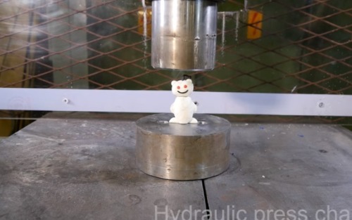funkykong: hydraulic press guy is about to single handedly destroy reddit