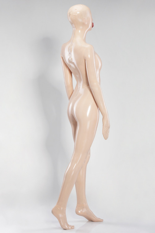 doggers0001:brightandshinyblog: Our new sex doll costume, made of latex and fully enclosed http://ww