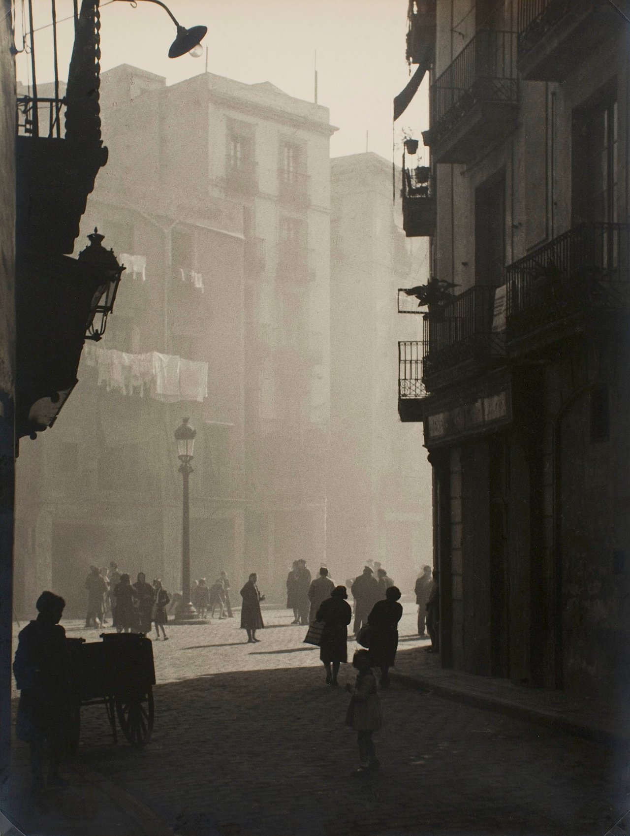 Otho Lloyd. Quarter of La Ribera, Barcelona, 1946.
From Museu Nacional d’Art de Catalunya