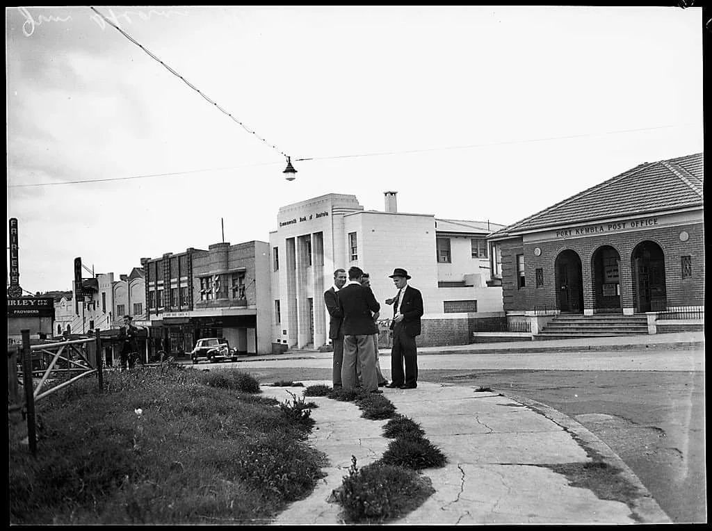 Local men, including Jim Spears, standing on the corner of Wentworth Street and Darcy Road, Port Kembla, with the Post Office, Commonwealth Bank and Whiteway Theatre, in January 1948 (MLNSW)
JOIN OUR LOST WOLLONGONG FACEBOOK GROUP TODAY - LINK IN BIO...
