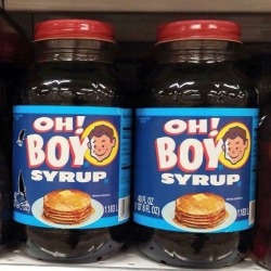 armedandgayngerous:  coonfootproductions: Proper punctuation is everything, people.  you: nutme, an intellectual: boy syrup 