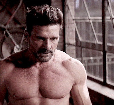 broodingmuscle:hunnam:Frank Grilloas Roy Pulver in Boss Level (2021)God-tier Dad