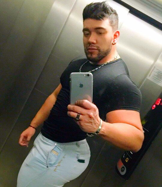 nalgoncogible:  Danny que rico culote (big ass) 😍😈🍑👅