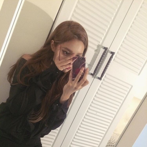 beige icons ulzzang girls ♥ like or reblog if you save ♥ all credit to owners ♡