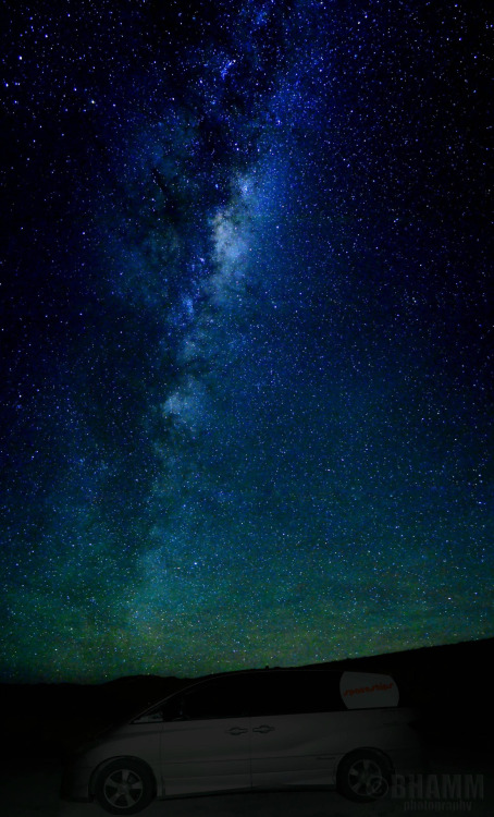 just–space:  Milky way above Lake Tekapo, NZ js