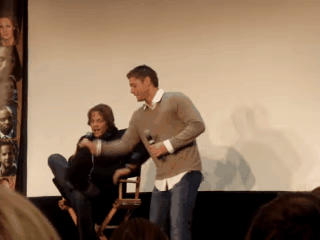 nothingidputbeforeyou:  Jensen crashing Jared’s panel and stealing his hat at ChiCon 2008. (X)This is the flirtiest thing I’ve ever seen in my life.