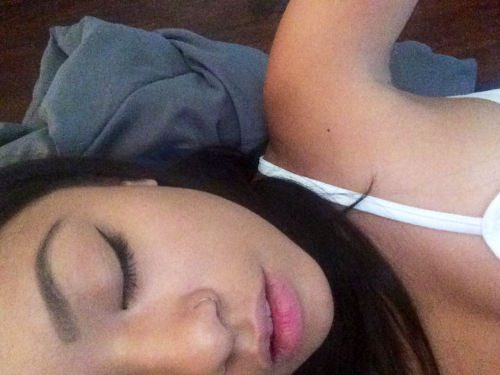 madamgyoza:  madamgyoza:  Wake up  