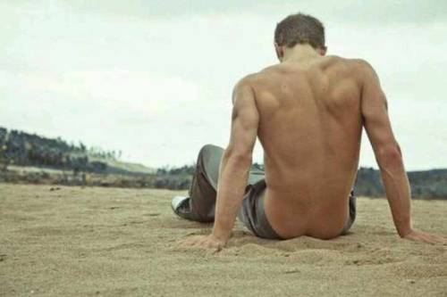 dreamyfitboys:  Alpha.