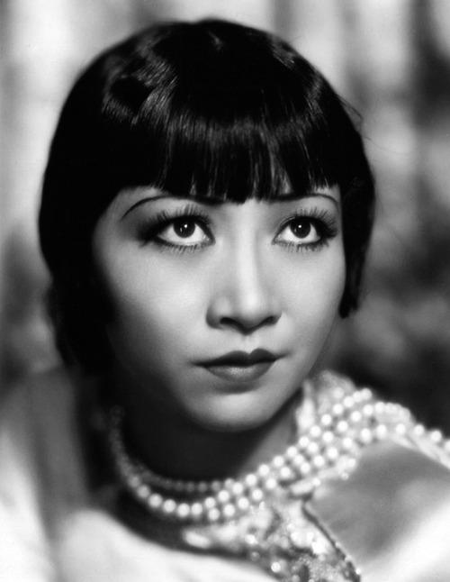 kitt-noir: Anna May Wong The beautiful Anna May Wong giving a masterclass in statement eyes and wear