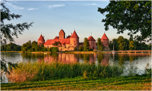 (via Trakai Island Castle, a photo from Vilniaus, South | TrekEarth)Trakai, Lithuania