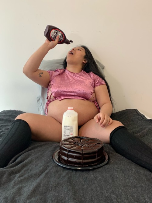 mochiibabiifeedii:  Watch me take on a MASSIVE TRIPLE Layered DOUBLE Chocolate Cake!I get on ALL FOURS and CRAM cake into my mouth like an utter PIG..barely stopping to breathe…CHUGGING FULL FAT Chocolate Milk to wash down the THICK gooey fudge…I